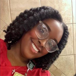 Meet your Posher, Erica